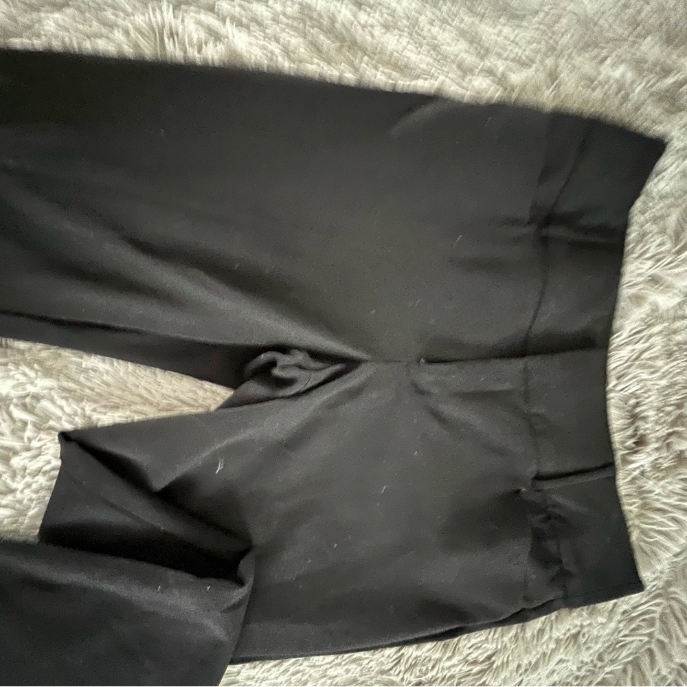 Nine West dress pants. New without tags. Never worn. Size is 12S